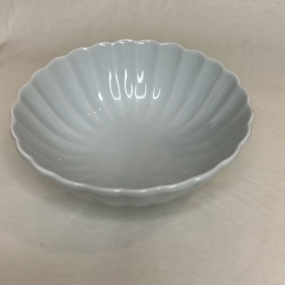 Porcelain Bowl 4 3/4 In Round 1 3/4 In Tall Vintage Sea Stripe Blue Green Ribbed - Picture 2 of 8